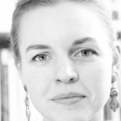 Dr Simone  Kotva